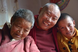 Wangdrak Rinpoche with the eldest - and the youngest - nun at Gecbhak. 